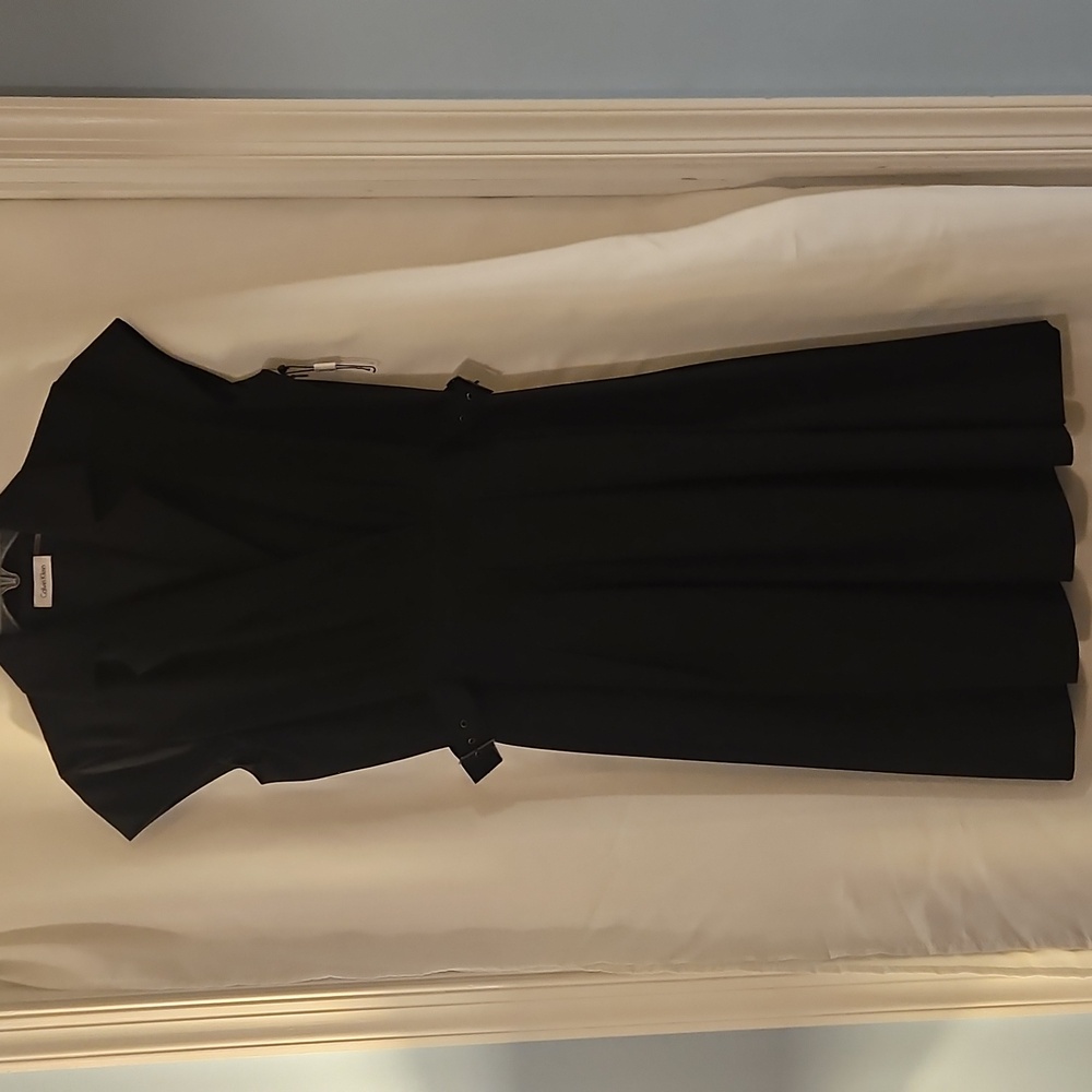 Calvin Klein Elegant Black Midi Dress